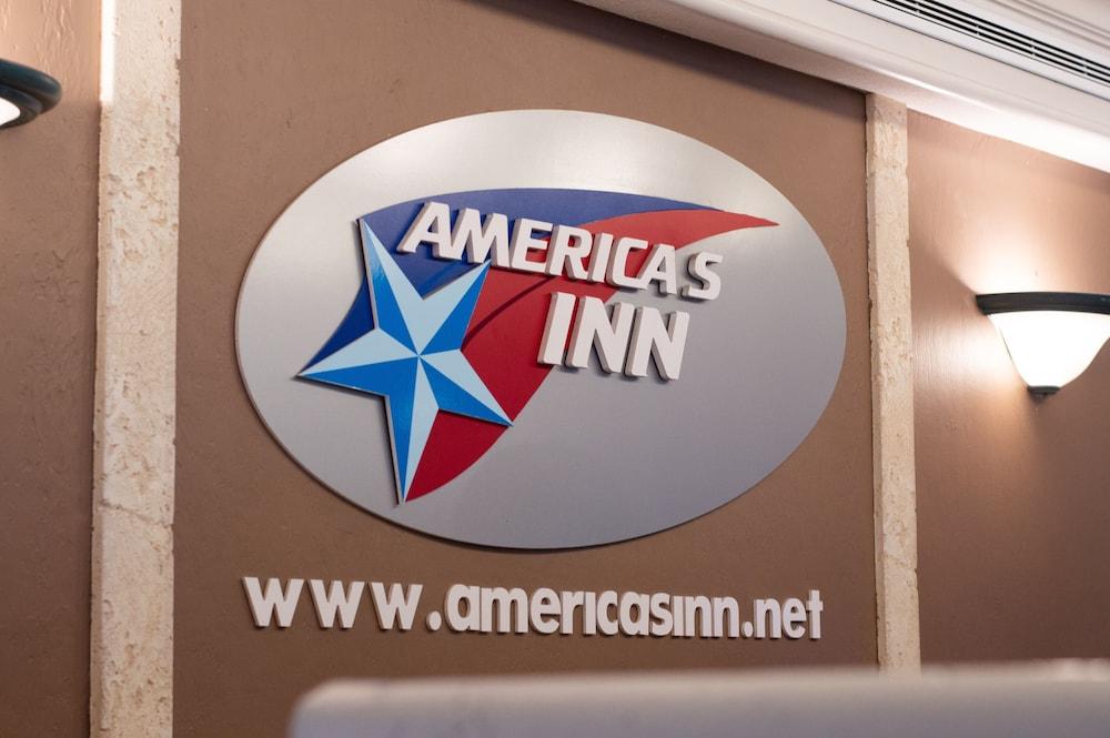 America'S Inn Хьюстон Экстерьер фото