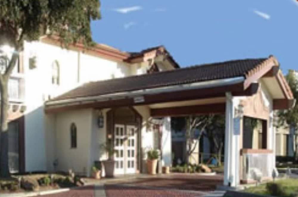 America'S Inn Хьюстон Экстерьер фото